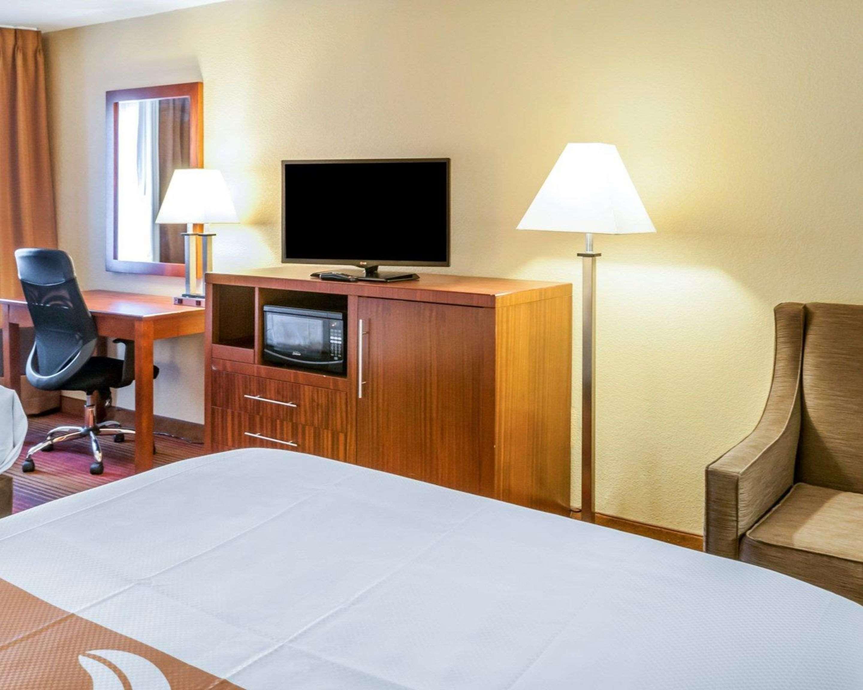 Quality Inn & Suites Albuquerque West Esterno foto